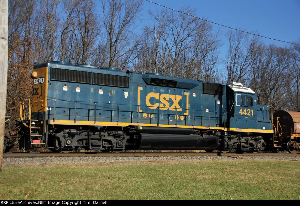 CSX 4421 on local PR-19